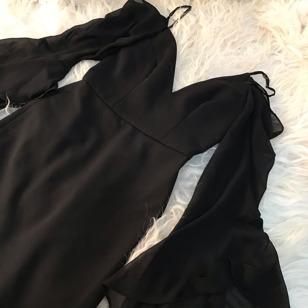 BCBGMaxAzria Pamella Cold Shoulder Dress In Black - Picture 4 of 6